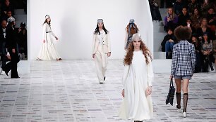 &bdquo;Christian Dior&ldquo; 2020&ndash;2021 m. rudens ir žiemos kolekcijos modelis
