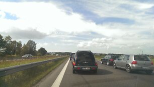 Didžiulė spūstis kelyje Kaunas - Klaipėda