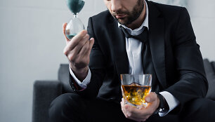 Alkoholizmu susirgti gali bet kas