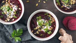 Moliūgų ir burokėlių sriuba su imbieru