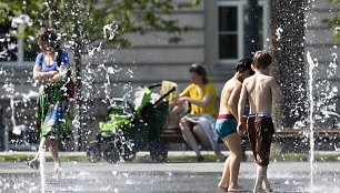 Karantinas baigėsi  – atėjo nauja karščio banga