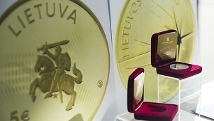 5 eurų kolekcinės monetos pristatymas