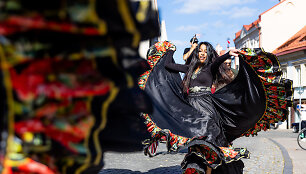 Kasmetinė tarptautinio romų festivalio GYPSY FEST eisena