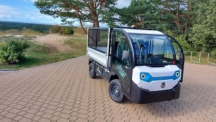 Neringos komunalininkai jau įsigijo pirmąjį elektromobilį. Ateityje bus renkamasi tik tokios priemonės.