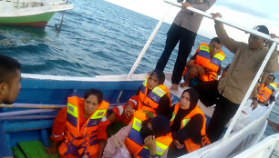 Indonezijoje nuskendus krovininiam laivui 25 žmonės laikomi dingusiais be žinios