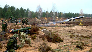 Raketų paleidimo sistema „JAVELIN“ (2014 m. spalio 16 d.)