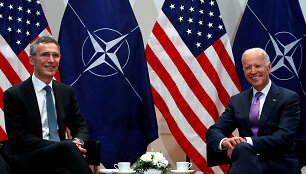 Jensas Stoltenbergas ir Joe Bidenas