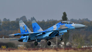 Naikintuvas Su-27