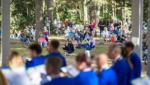 Palangos orkestras vėl kviečia į nemokamus koncertus Birutės parke