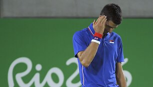 Novakas Džokovičius Rio olimpiados pirmame etape nusileido Juanui Martinui del Potro