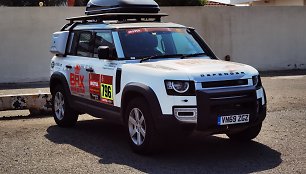 Dakaras, Land Rover Defender, vežiojantys BRX komandos narius