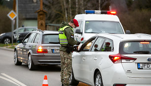 Uždaryti įvažiavimai į Nemenčinę