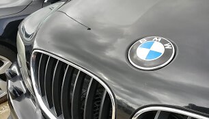 Automobilių prekybos aik&scaron;telė &Scaron;iauliuose