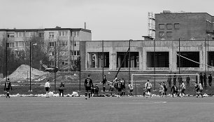 Futbolo tokiuose stadionuose nebeliks?