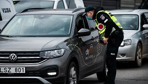 Kontrolės postas kelyje Kaunas - Vilnius