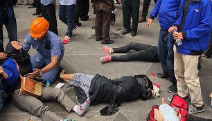 Indonezijos vertybinių popierių biržoje įgriuvus grindims sužeisti 50 žmonių