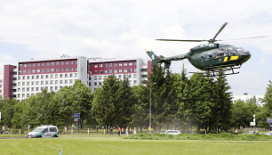 Santariškių žiede leidosi sraigtasparnis su donoro kepenimis