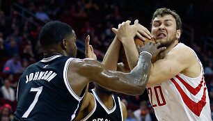 Joe Johnsonas ir Donatas Motiejūnas