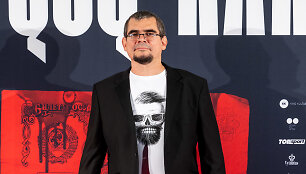 Emilis Vėlyvis