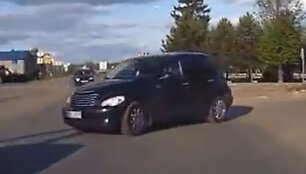 Chrysler kelyje