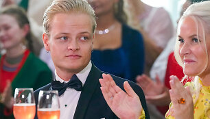 Norvegijos princesė Mette-Marit ir jos sūnus / LISE ASERUD / AFP
