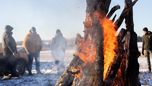 Ūkininkai įžiebė protesto laužus