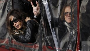 &bdquo;Aerosmith&ldquo; vokalistas Stevenas Tyleris (kairėje) ir bosistas Tomas Hamiltonas