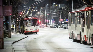 Plikledžio spąstai klupdo vairuotojus: pasipylė avarijos