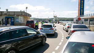 Automobilių eilės prie Smiltynės perkėlos