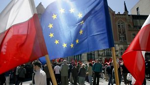 Varšuva: Lenkija ir Europos Komisija pasiekė pažangą sprendžiant ginčą dėl ES išmokų