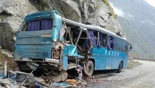 Pakistane per autobuso avariją žuvo 10 žmonių