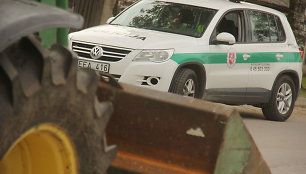 Kupiškio rajone traktorininkas Jonas kauše vežė 4 keleivius – vienas iškrito ir žuvo