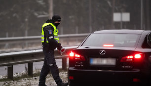 Policijos kontrolės postas Nemenčinės plente