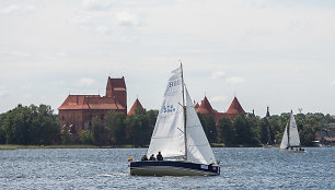 Trakų ežerą nuspalvino regatos „Platu25 taurė“ burės: III etapas