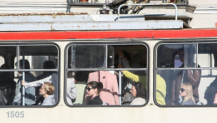 Autobusų ir troleibusų keleiviams tenka prisitaikyti prie naujų važinėjimo po Vilnių ypatumų