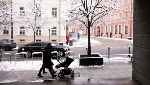 Į Vilnių sugrįžusi sniegu gausi žiema