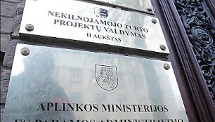 Sostinės Jak&scaron;to gatvėje įsikūrusi Aplinkos ministerija savo patalpose nei&scaron;sitenka, todėl toje pat gatvėje nuomojasi dar 241 kvadratinio metro patalpas.