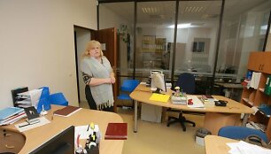 Klaipėdos socialinės paramos centro vadovė D.Stankaitienė pripažino, kad uostamiesčio socialiniai darbuotojai nebesijaučia saugūs netgi darbovietėje, kur jie užgauliojami benamių.