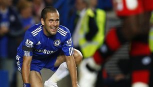 19-18. Londono „Chelsea“ saugas 27 metų anglas Joe Cole'as – 41,2 mln. Lt