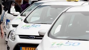 Naujųjų Vilniaus savivaldybės taksi automobilių pristatymas