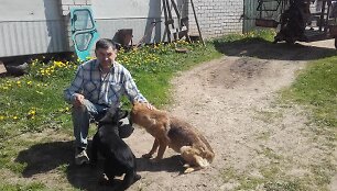 V.&Scaron;ironas su &scaron;unimis