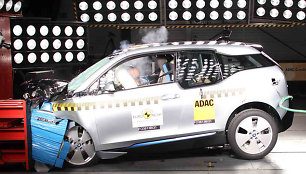 BMW i3 „Euro NCAP“ bandymuose