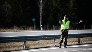 Kontrolės postas kelyje Vilnius - Ukmergė