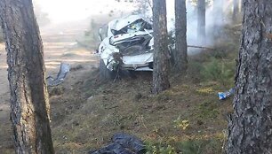 Dariaus Biesevičiaus ir Sauliaus Jurgelėno ekipažo avarija Druskininkų ralyje (9 startinis numeris)