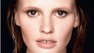 Modelis Lara Stone