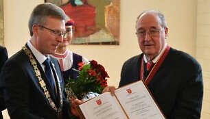 Jurbarko Garbės piliečio vardas suteiktas prof. dr. Volfgangui fon &Scaron;tetenui