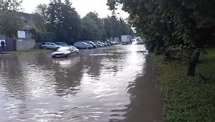Apsemta Geologų gatvės atkarpa