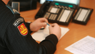 Policininkui kliuvo nuo neblaivaus patrulio.