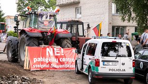 R. Dambrausko koncertu paminėtas Dieveniškių bendruomenės protestas