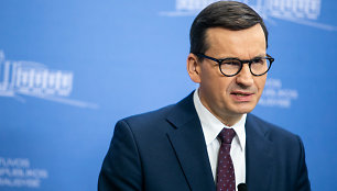 Vokietijos politiką padedant Ukrainai Lenkijos premjeras M.Morawieckis vadina per silpna